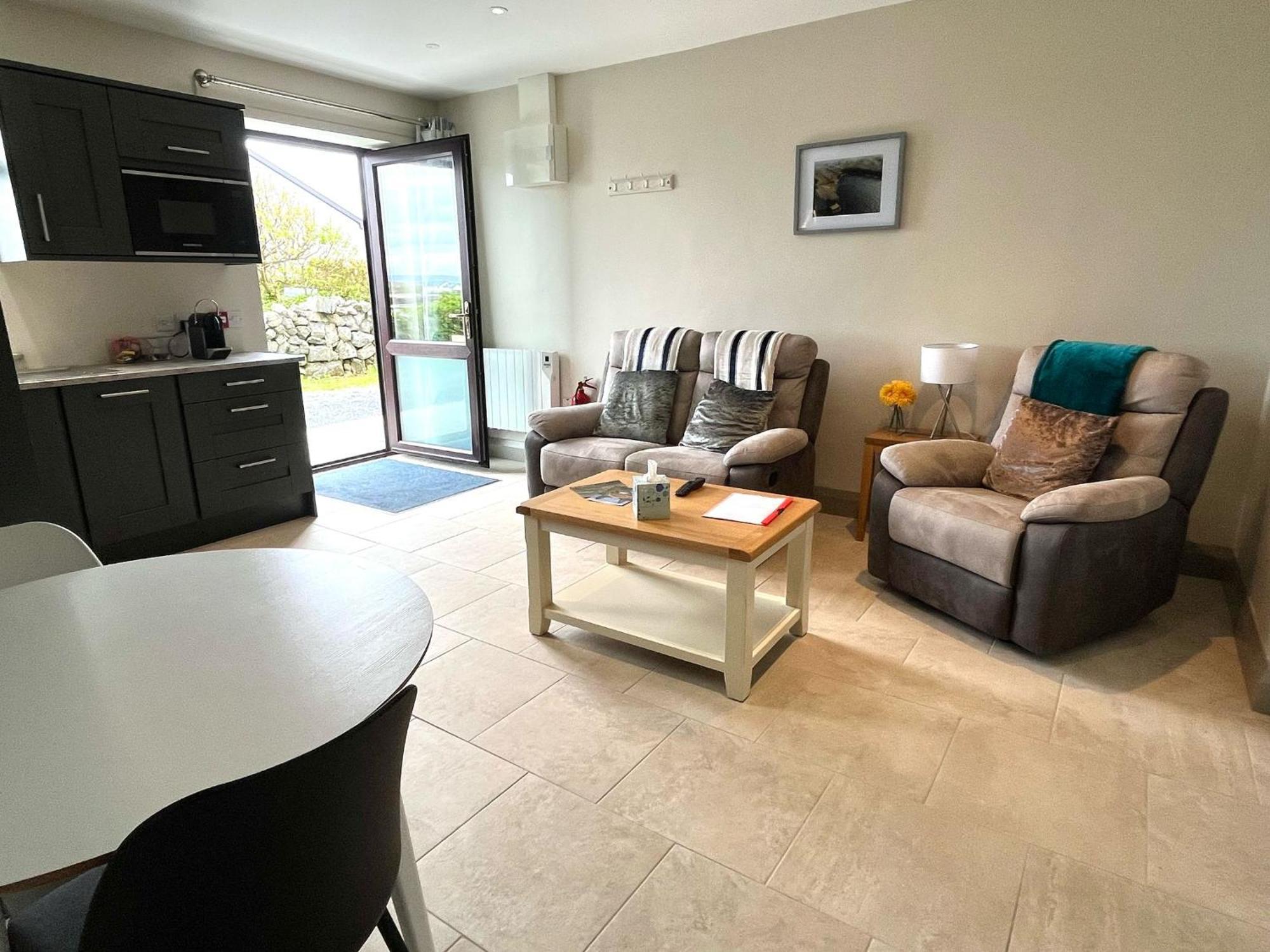Tigh Fitz Apartments - Inis Mor, Aran Island Inishmore Eksteriør billede